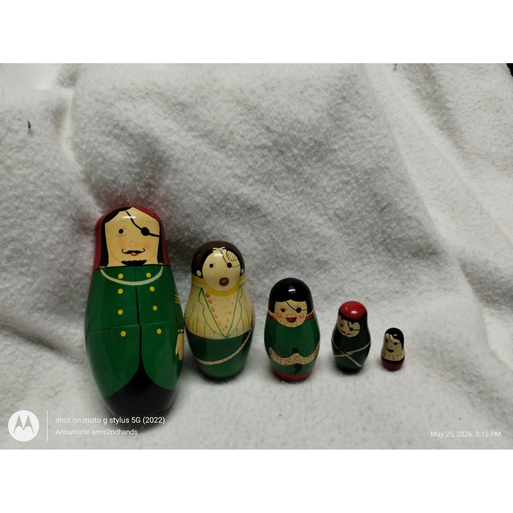 Vintage Pirate Nesting Dolls Matryoshka Wood Hand Painted 5 Piece Set Green Red